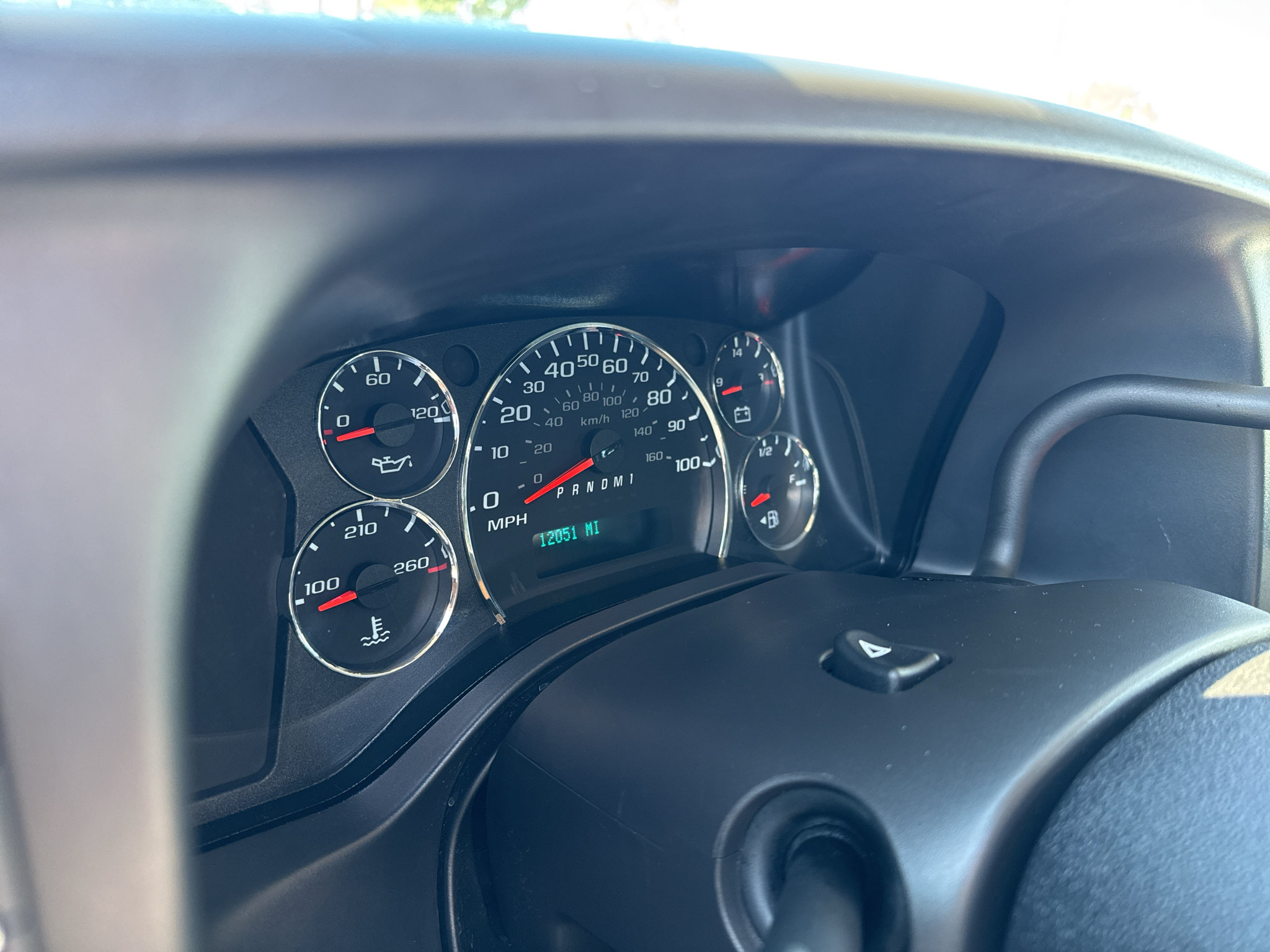 Used 2025 Chevrolet Express 2500 w/ Driver Convenience Package RWD image 10