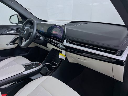 New 2026 BMW X1 xDrive28i w/ Convenience Package image 32