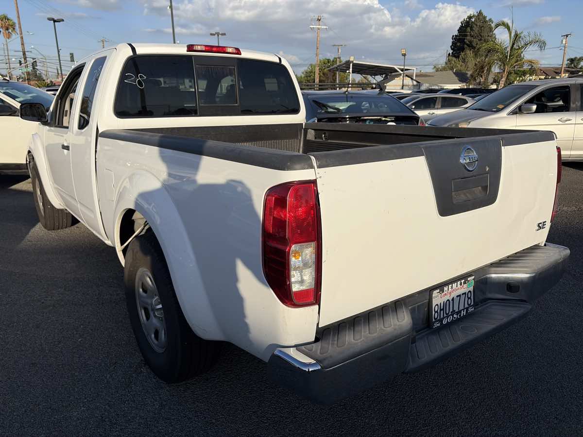 Used 2008 Nissan Frontier SE RWD image 5
