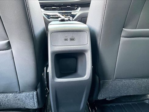 Used 2025 Buick Envista Avenir FWD image 37
