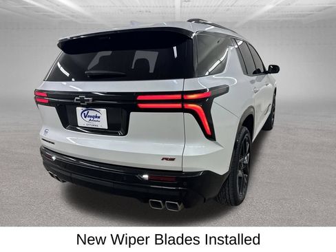 Used 2025 Chevrolet Traverse RS w/ LPO, Floor Liner Package FWD image 14