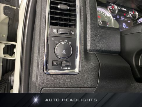 Used 2017 RAM 2500 Laramie w/ Sport Appearance Group AWD/4WD image 26