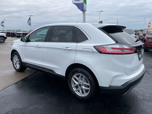 Used 2023 Ford Edge SEL image 5