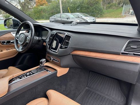 Used 2017 Volvo XC90 T6 Inscription w/ Vision Package image 20