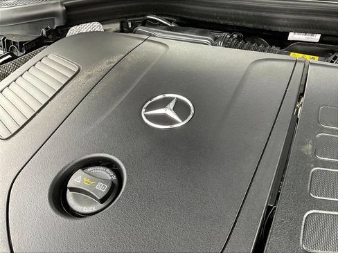 Used 2026 Mercedes-Benz GLC 300 4MATIC image 33