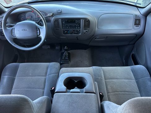Used 2001 Ford F150 XLT AWD/4WD image 12