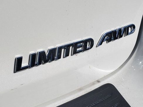 Used 2015 Toyota Venza XLE image 30