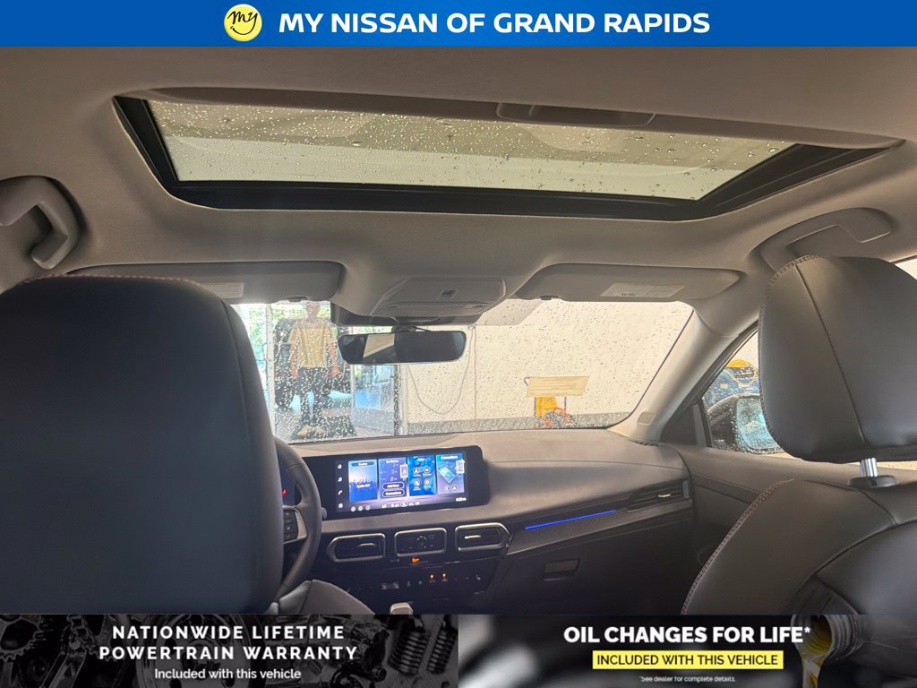 New 2026 Nissan Sentra SR w/ SR Premium Package FWD image 27