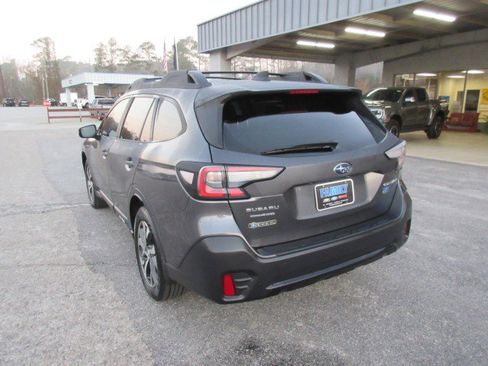 Used 2020 Subaru Outback Limited w/ Popular Package #2 image 3