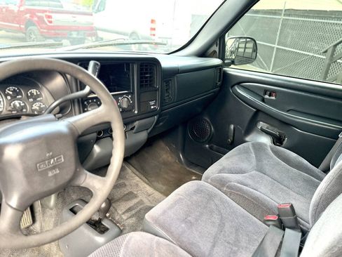 Used 1999 GMC Sierra 1500 SL w/ Marketing Option Pkg AWD/4WD image 9