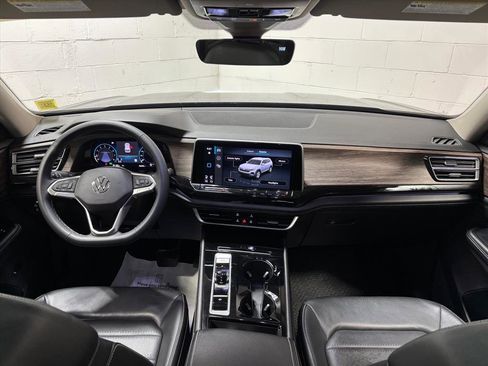 Used 2024 Volkswagen Atlas SEL image 33