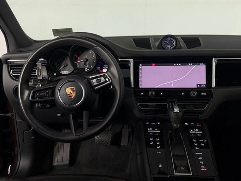 Used 2024 Porsche Macan image 14