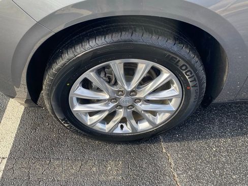 Used 2020 Buick Enclave Premium w/ Sun and Sites Package image 21