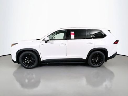 New 2026 Toyota Grand Highlander FWD image 5
