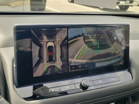 New 2026 Nissan Rogue Platinum w/ Platinum Premium Package image 12