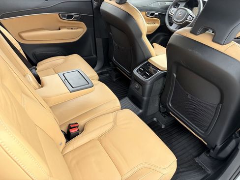 Used 2022 Volvo XC90 T8 Inscription w/ Lounge Package image 14