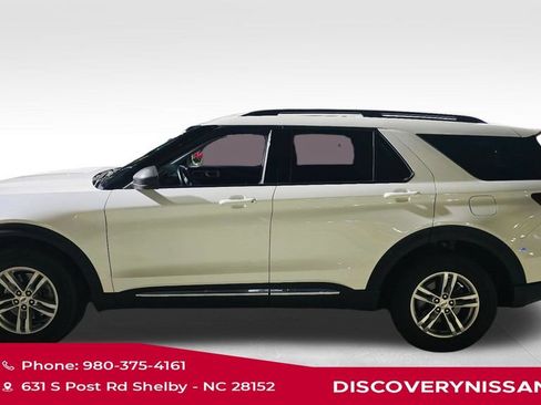 Used 2022 Ford Explorer XLT w/ Equipment Group 202A AWD/4WD image 6