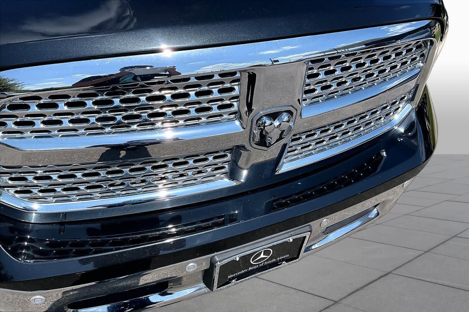 Used 2017 RAM 1500 Laramie w/ Convenience Group AWD/4WD image 29