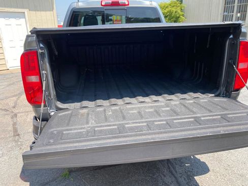 Used 2019 Chevrolet Colorado Z71 AWD/4WD image 11