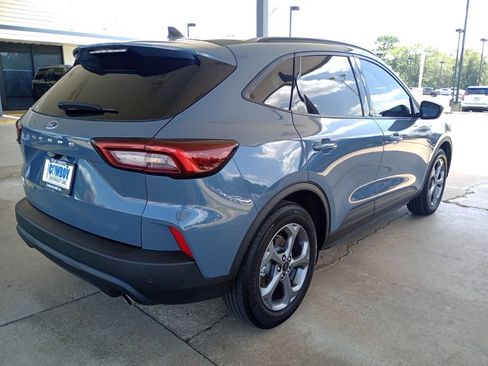 Used 2025 Ford Escape ST-Line w/ Tech Pack #1 FWD image 5