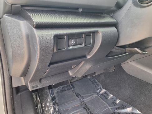 Used 2025 Subaru Crosstrek 2.5i Premium AWD/4WD image 14
