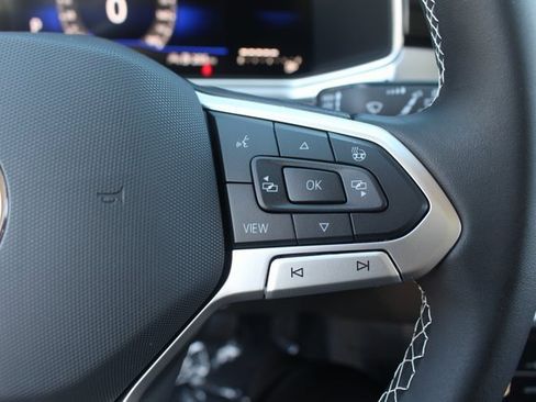 New 2025 Volkswagen Taos SE image 20