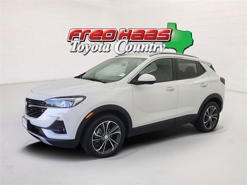 Used 2020 Buick Encore GX Select image 1