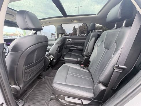 Used 2023 Kia Sorento SX AWD/4WD image 7