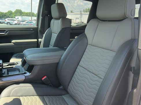 New 2025 Chevrolet Silverado 1500 ZR2 w/ Technology Package AWD/4WD image 15