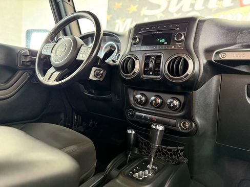 Used 2018 Jeep Wrangler Unlimited Sport S image 46