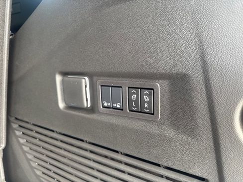 Used 2026 Chevrolet Tahoe High Country image 29