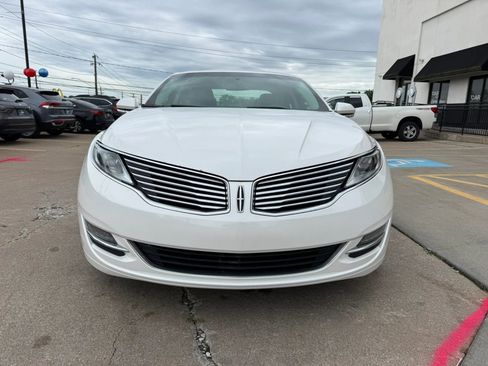 Used 2014 Lincoln MKZ AWD w/ Equipment Group 102A Reserve image 4
