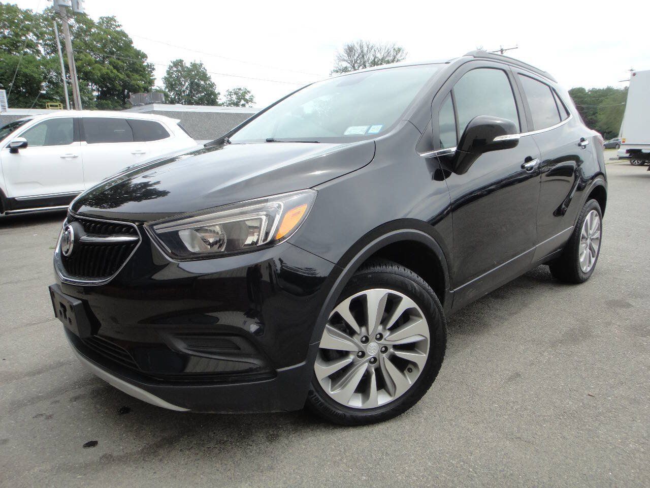 Used 2019 Buick Encore Preferred AWD/4WD image 1