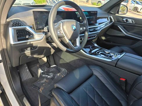 Certified 2025 BMW X5 xDrive50e w/ Premium Package image 8