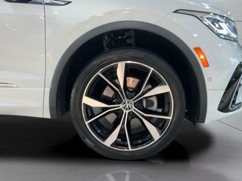 Certified 2023 Volkswagen Tiguan SEL R-Line AWD/4WD image 21