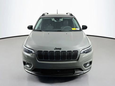 Used 2023 Jeep Cherokee Altitude Lux AWD/4WD image 2