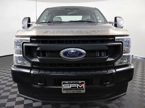 Used 2022 Ford F250 XL w/ Power Equipment Group AWD/4WD image 4