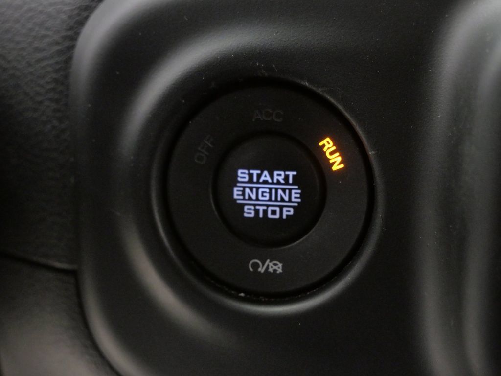 Certified 2021 Jeep Wrangler Unlimited Sahara AWD/4WD image 29