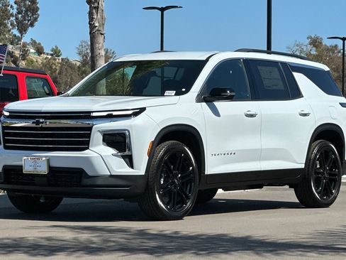 New 2026 Chevrolet Traverse LT FWD image 8