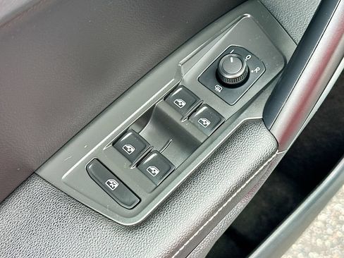 Used 2023 Volkswagen Tiguan S FWD image 17