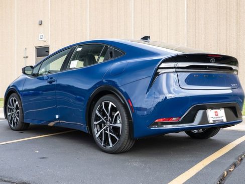 New 2026 Toyota Prius Plug-In Hybrid image 5