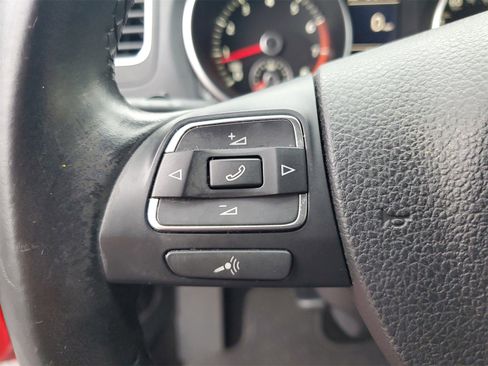 Used 2014 Volkswagen Jetta SportWagen image 11