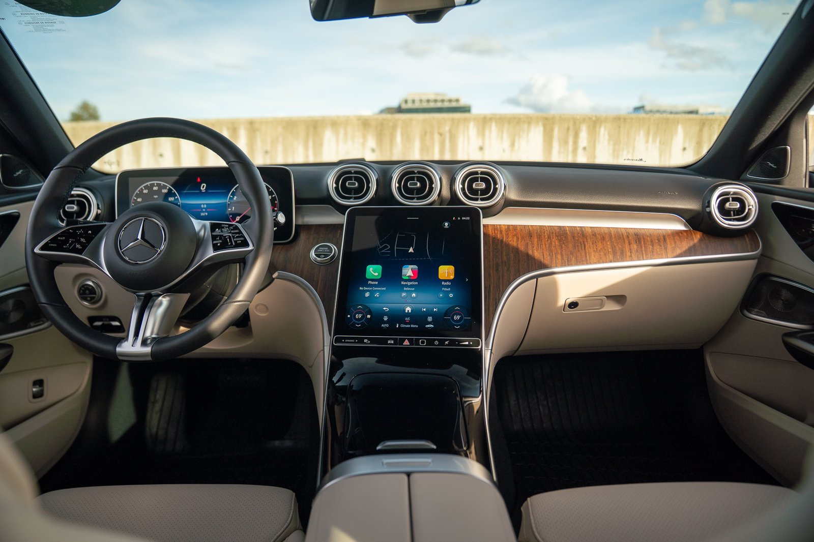 Certified 2026 Mercedes-Benz C 300 4MATIC Sedan image 18