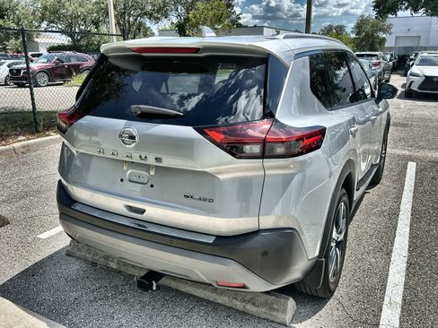 Used 2021 Nissan Rogue SL AWD/4WD image 8