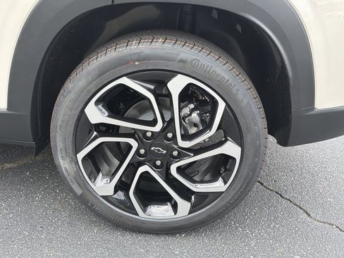 New 2026 Chevrolet Trax RS w/ Driver Confidence Package FWD image 19