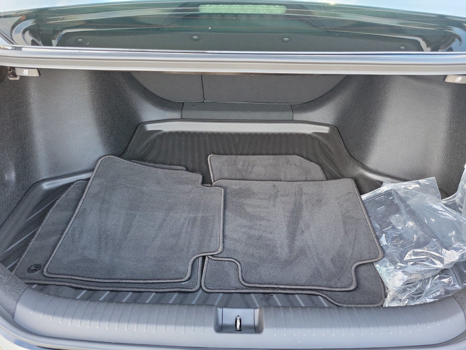 Used 2023 Honda Accord EX image 31