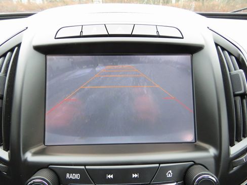 Used 2015 Buick Regal image 24