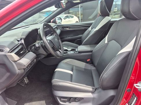 Used 2025 Toyota Camry SE w/ Multimedia Upgrade Package FWD image 10