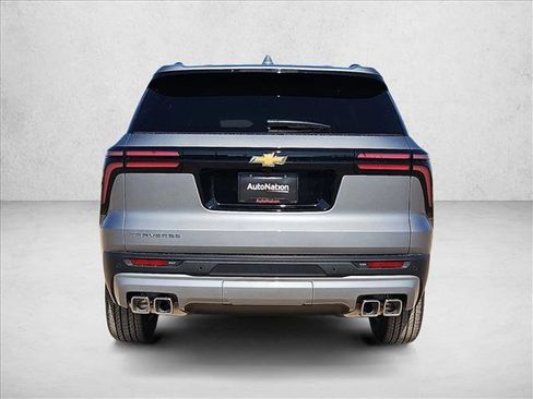 New 2026 Chevrolet Traverse LT w/ LPO, Floor Liner Package image 8