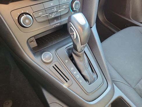 Used 2016 Ford Focus SE image 35
